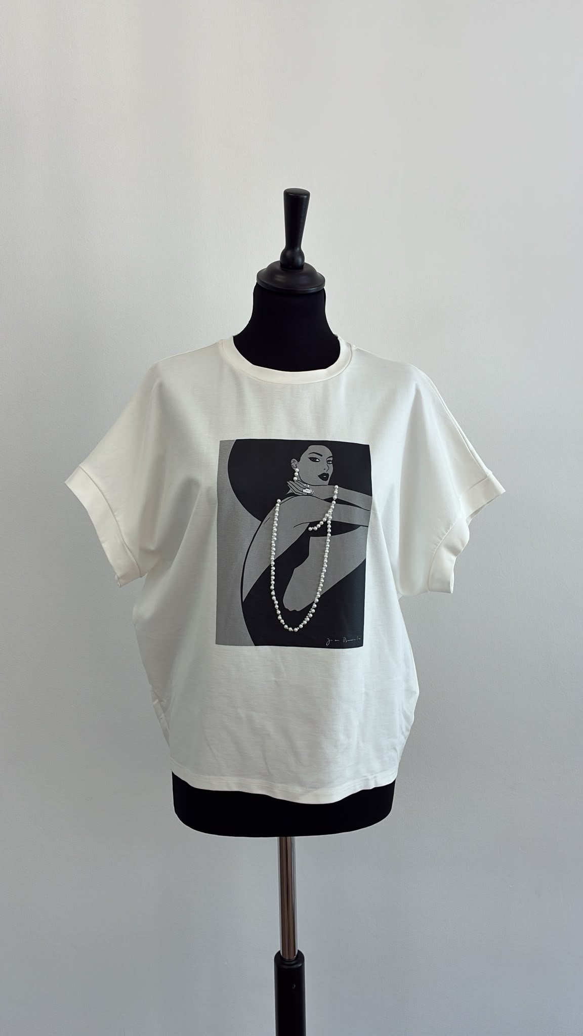 Camiseta Elegance con Perlas