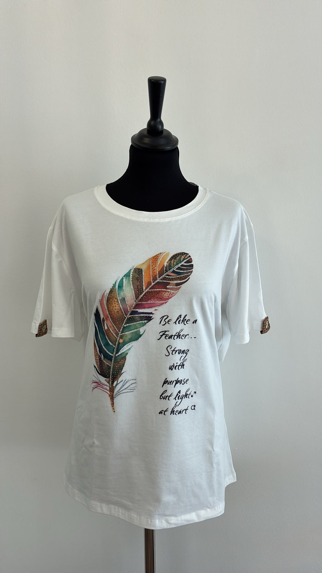 Camiseta Be Like a Feather