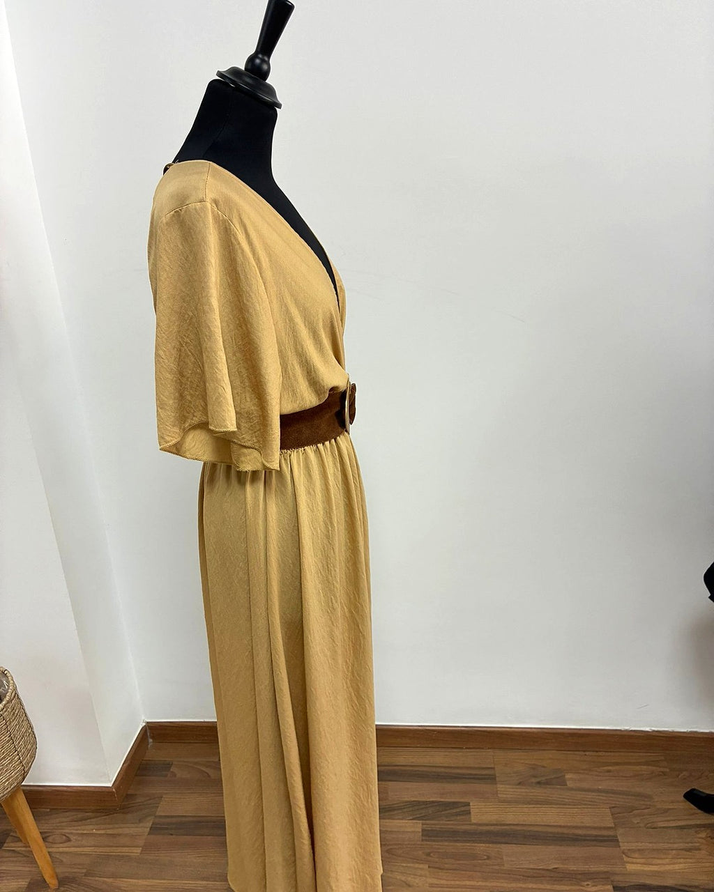 Vestido Cruzado Mostaza con Cinturón de Ante - Imagen 3