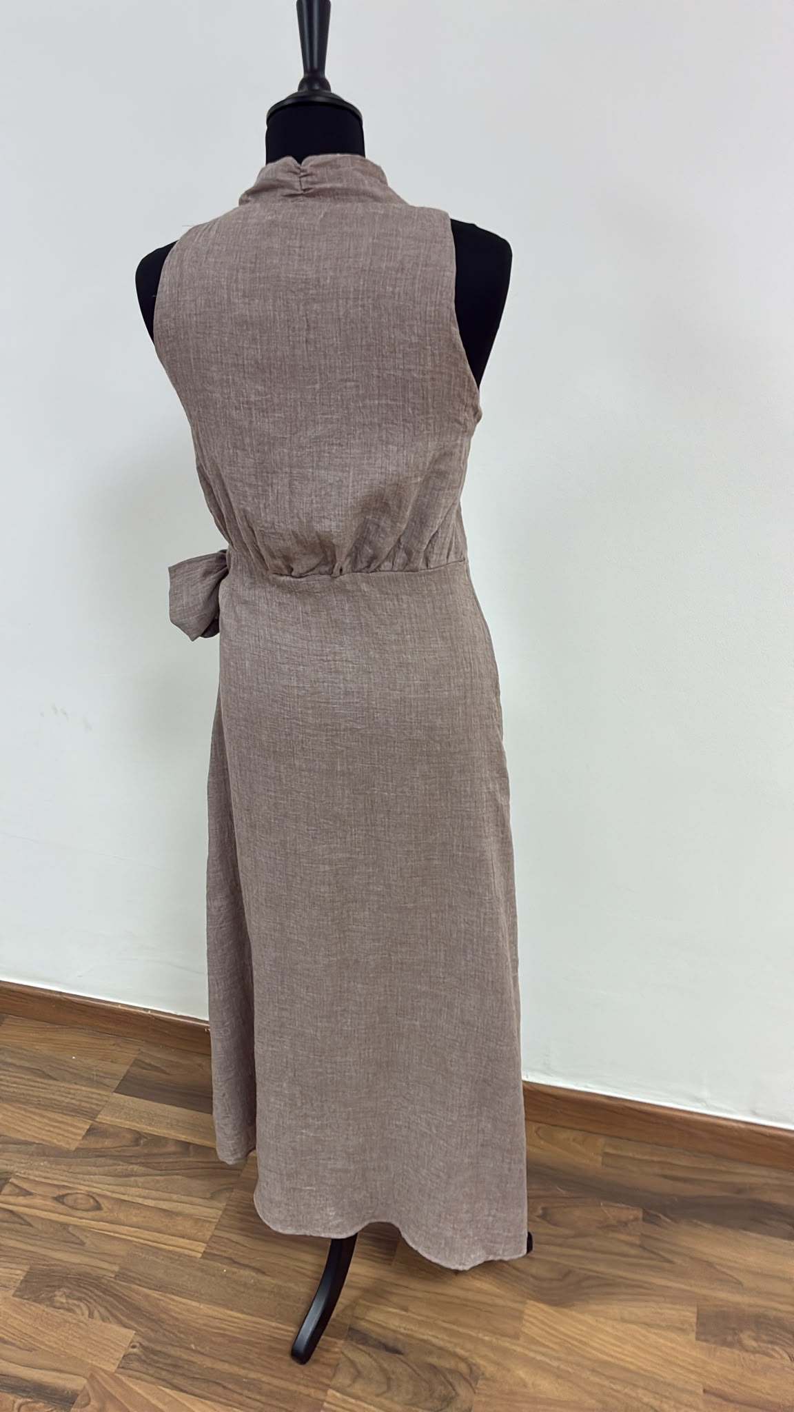 Vestido Cruzado de Lino Topo